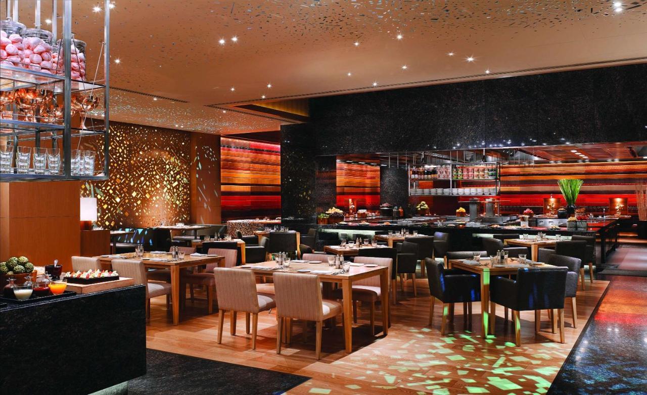 그랜드 하얏트 뭄바이 호텔 외부 사진 The interior of the restaurant