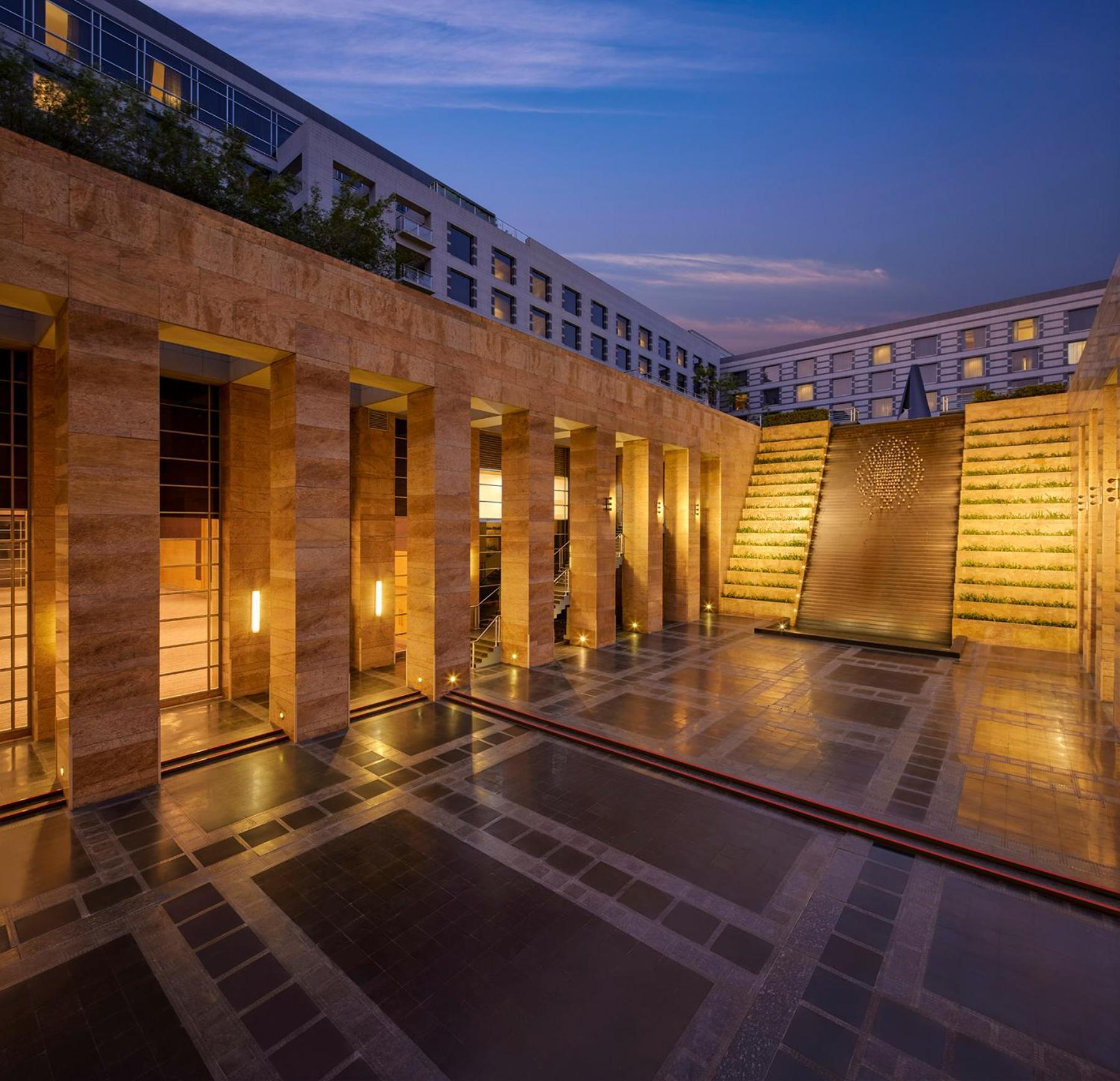 그랜드 하얏트 뭄바이 호텔 외부 사진 The courtyard of the National Museum of the Republic of China